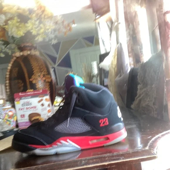 Im selling Jordan 5s black red and purple size 10 men for 200 Air Jordan 5 Trainers | Online Air Jordan Sneakers | Laced main image 3